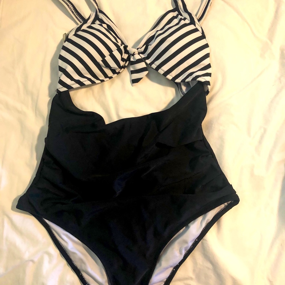 Cupshe black and white one piece